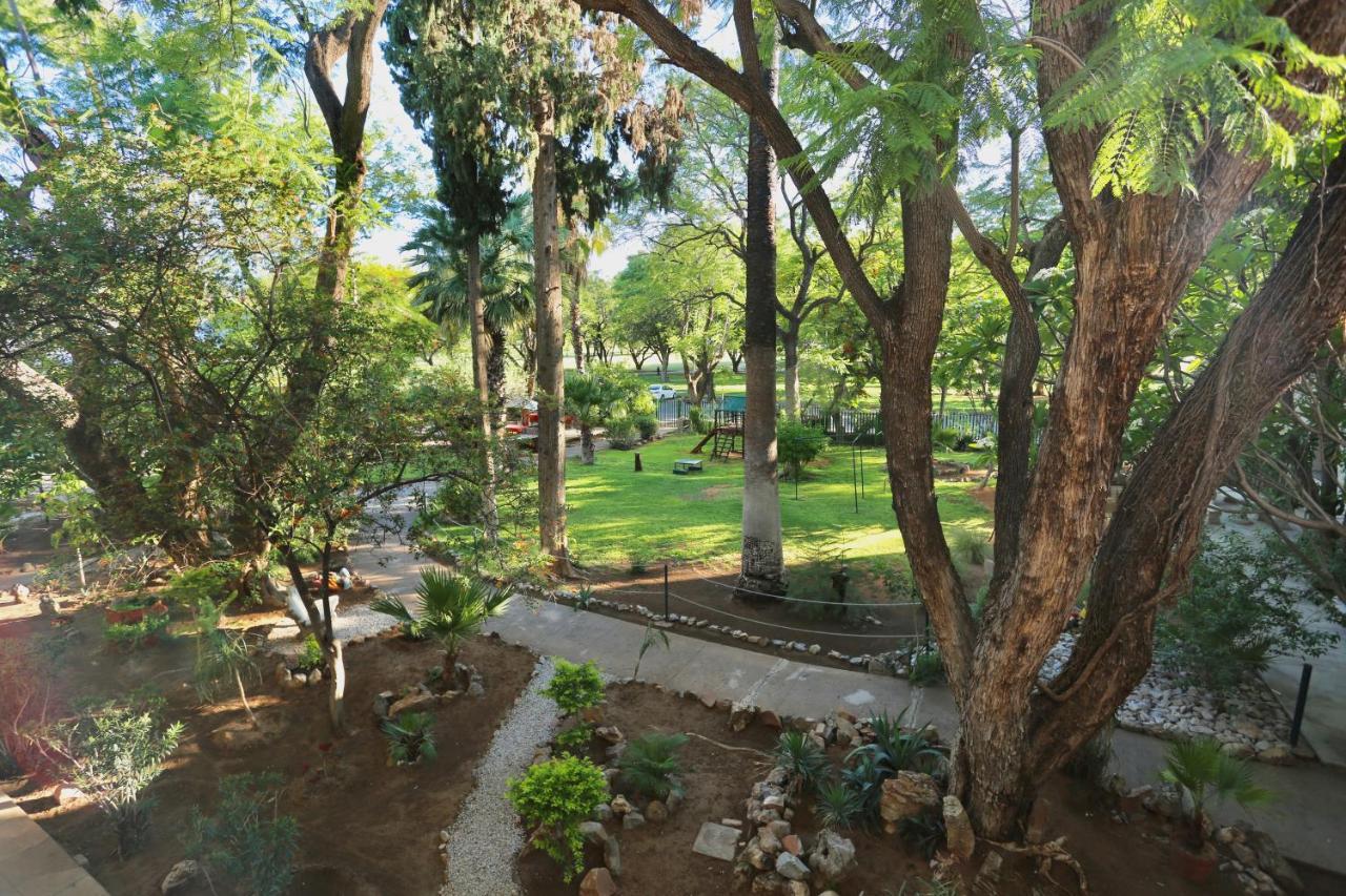 Minen Hotel Τσουμέμπ Εξωτερικό φωτογραφία