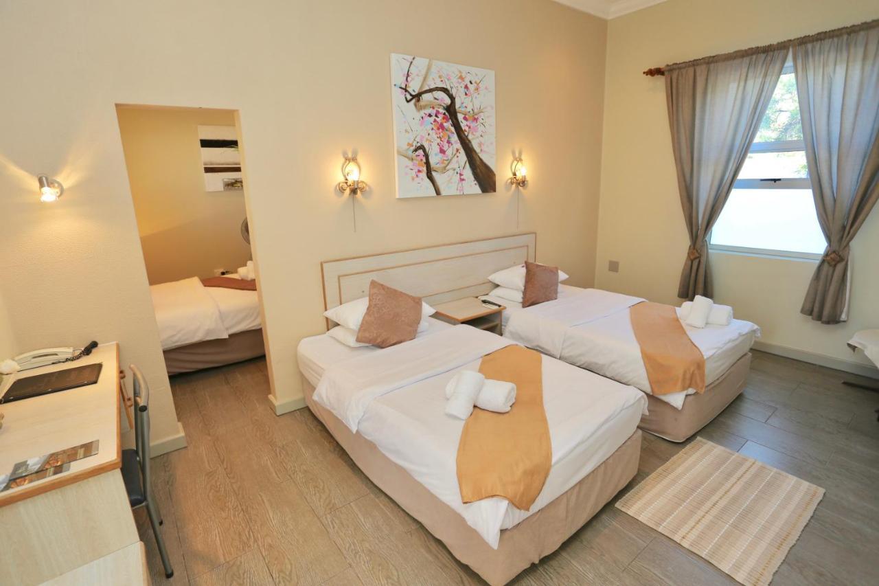 Minen Hotel Τσουμέμπ Εξωτερικό φωτογραφία