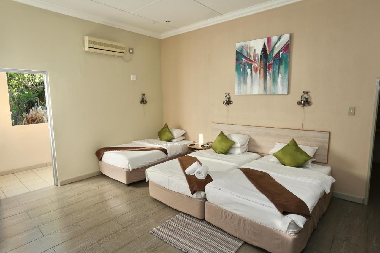 Minen Hotel Τσουμέμπ Εξωτερικό φωτογραφία