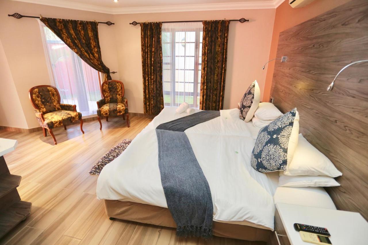 Minen Hotel Τσουμέμπ Εξωτερικό φωτογραφία
